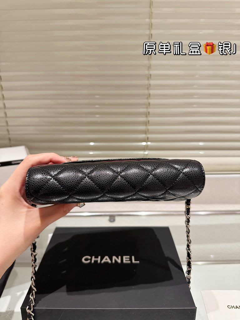 Pre-Order | Quilted Crossbody Bag – Black