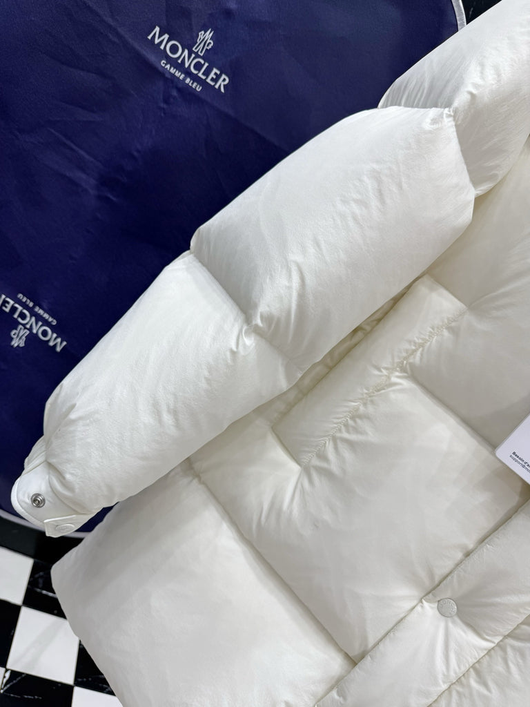 PRE-ORDER WHITE PADDED COMBO COAT/ GILET