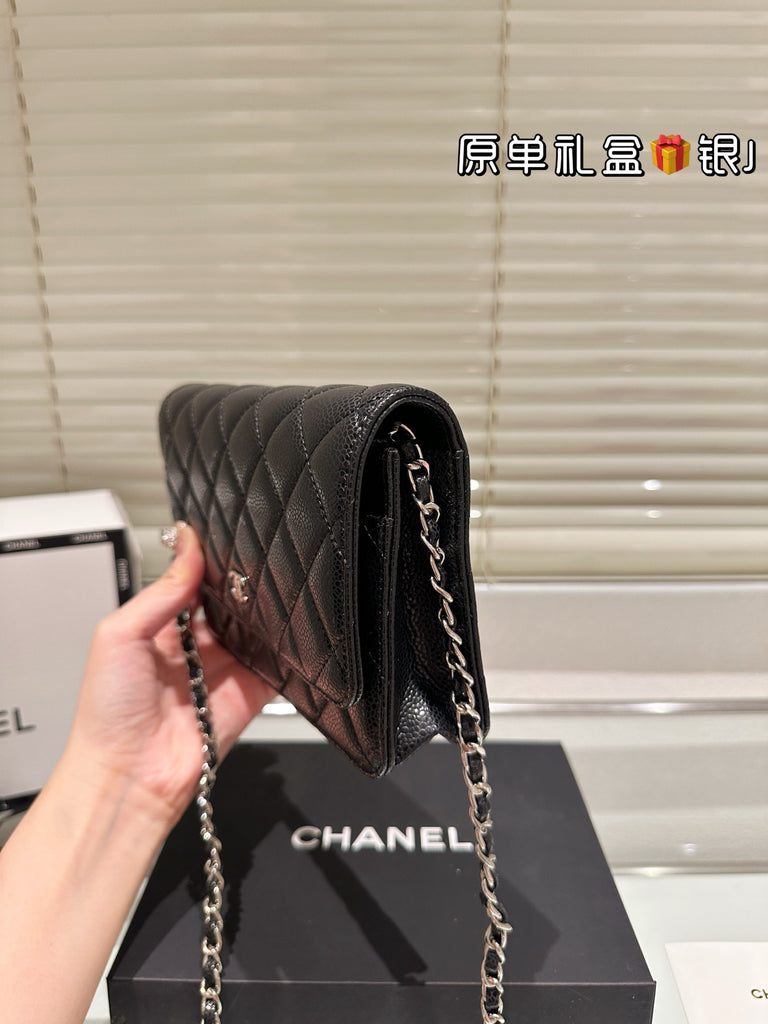 Pre-Order | Quilted Crossbody Bag – Black