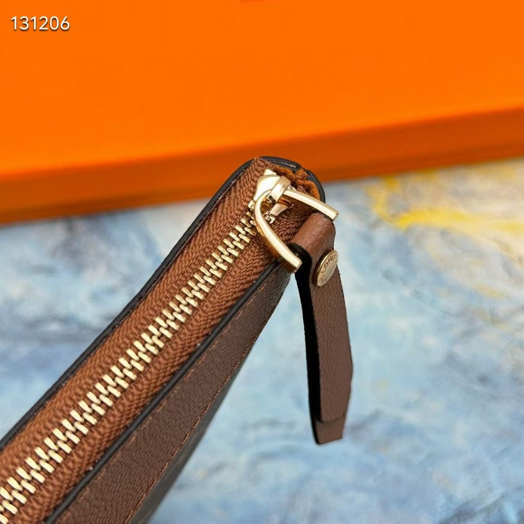 Classic Slim Clutch – Pre-Order