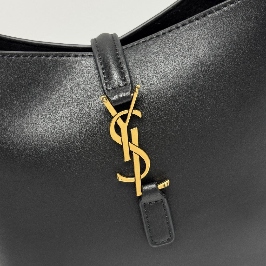 PRE-ORDER BLACK BUCKET BAG