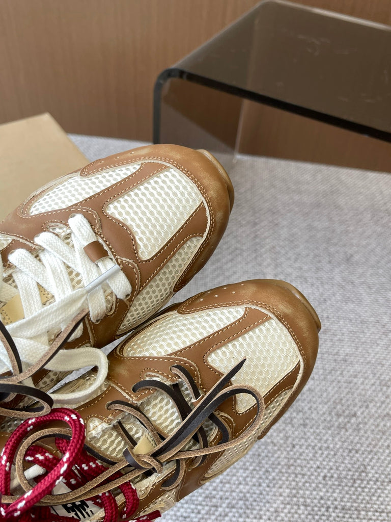 Pre-Order | Retro Panel Lace-Up Trainers – Camel & Cream
