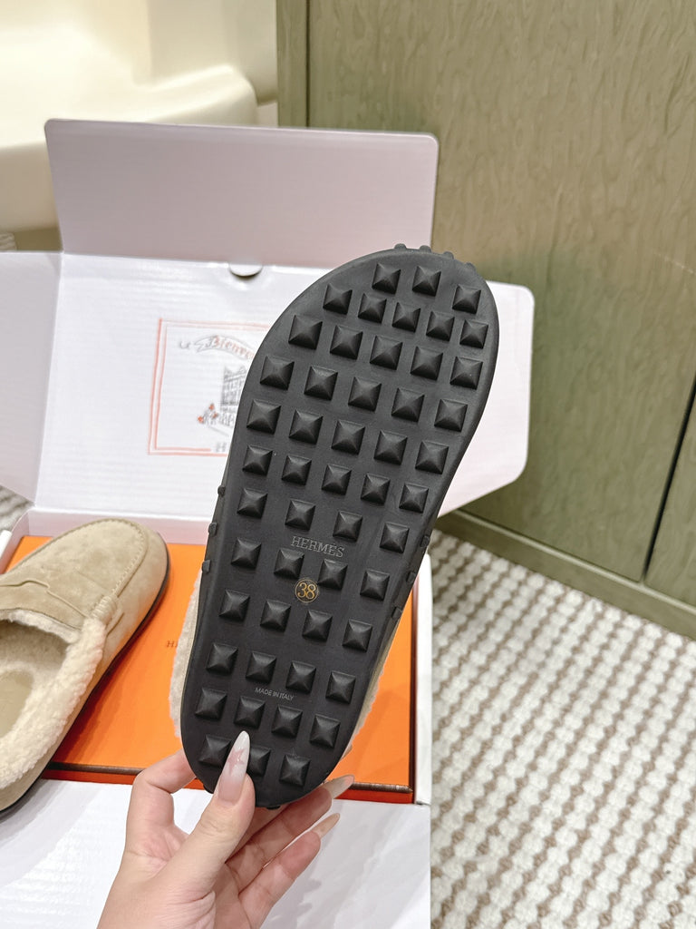 PRE-ORDER BEIGE FLUFFY MULES