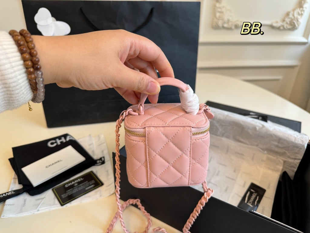 PRE-ORDER PINK MINI VANITY