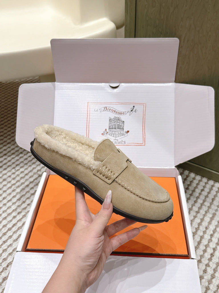 PRE-ORDER BEIGE FLUFFY MULES