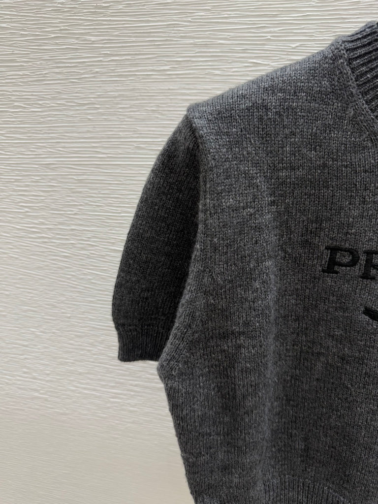 Pre-Order | Cropped Grey Knit Short Sleeve Top
