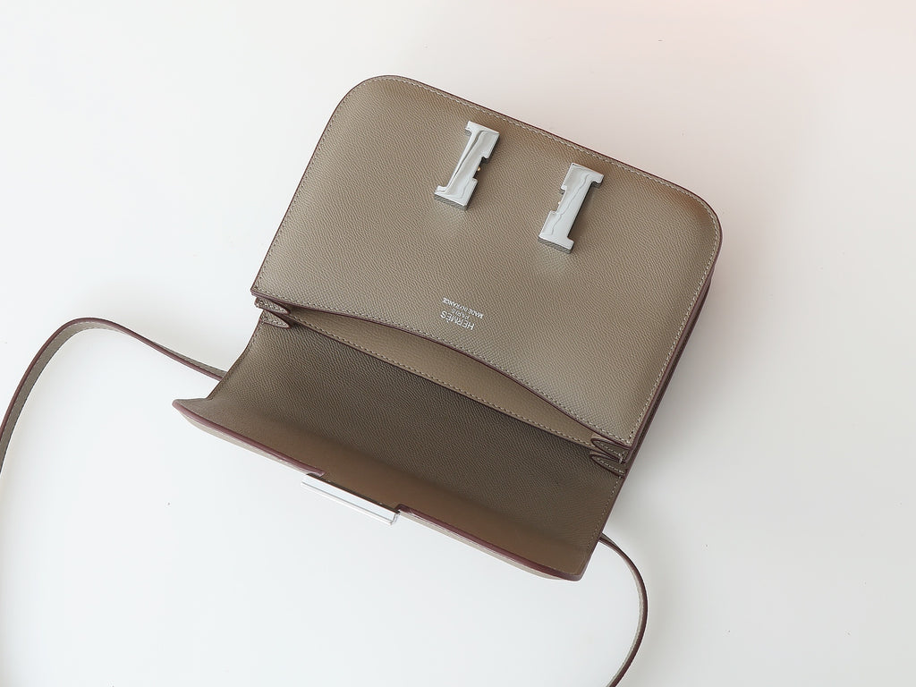 Pre-Order | Structured Crossbody Bag with Silver-Tone Hardware