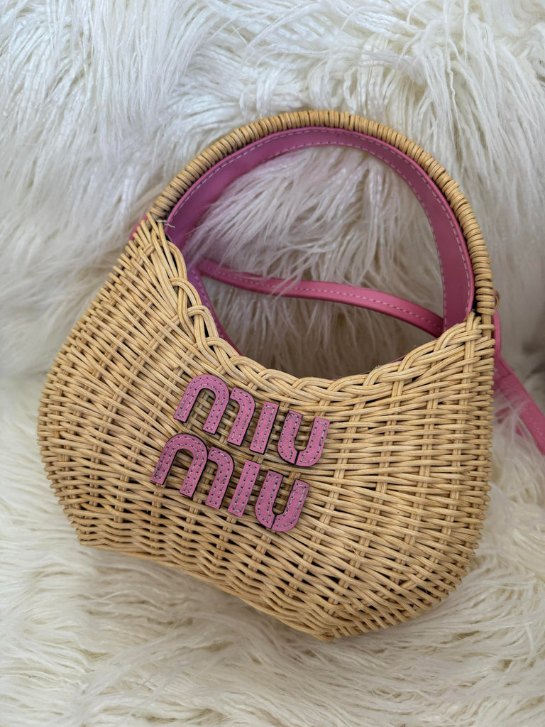 Mini Basket Bat