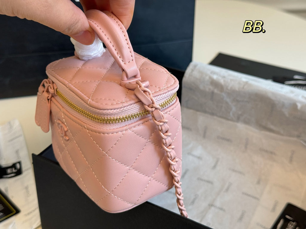 PRE-ORDER PINK MINI VANITY