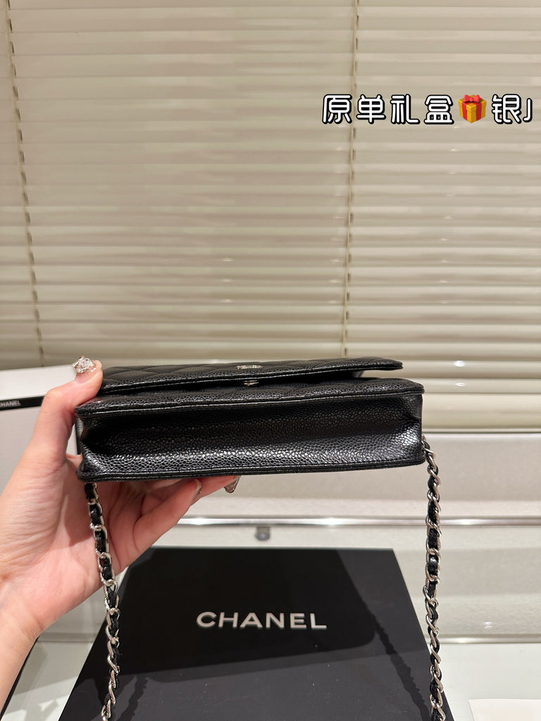 Pre-Order | Quilted Crossbody Bag – Black