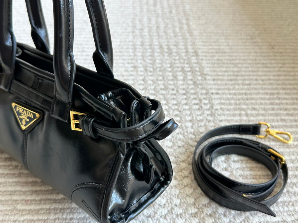 Pre-Order | Structured Top Handle Bag – Black