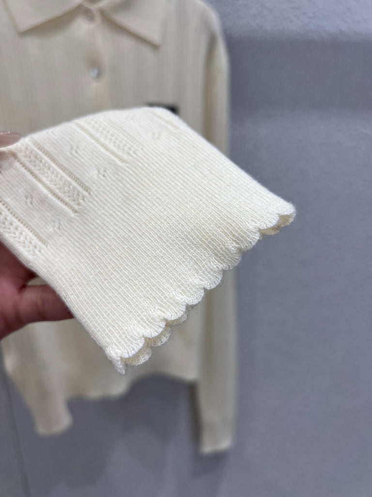 PRE-ORDER COLLAR LONG SLEEVE TOP