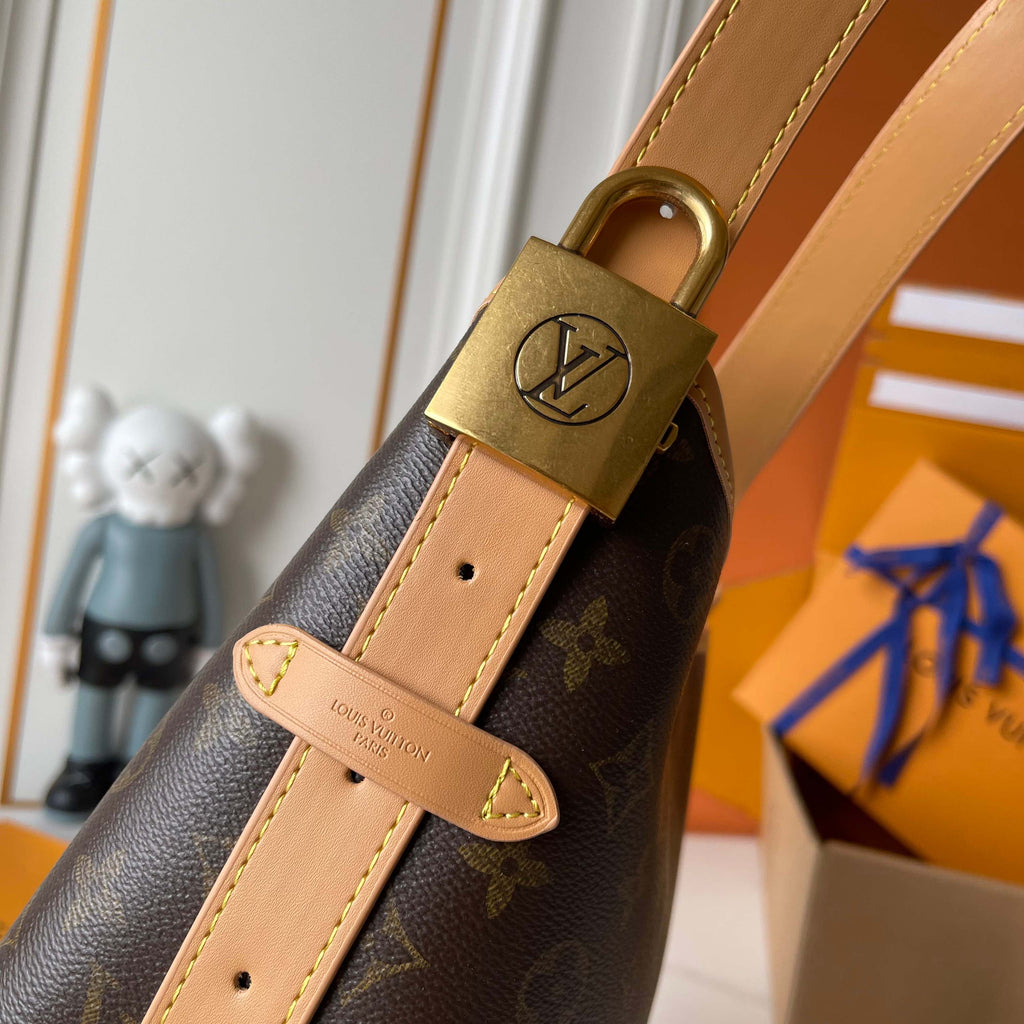 Classic Shoulder Tote – Pre-Order