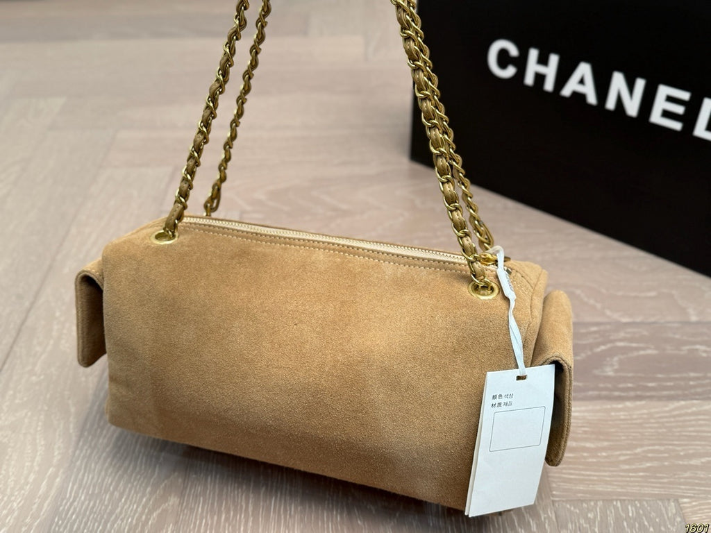 PRE-ORDER FAUX SUEDE SHOULDER BAG
