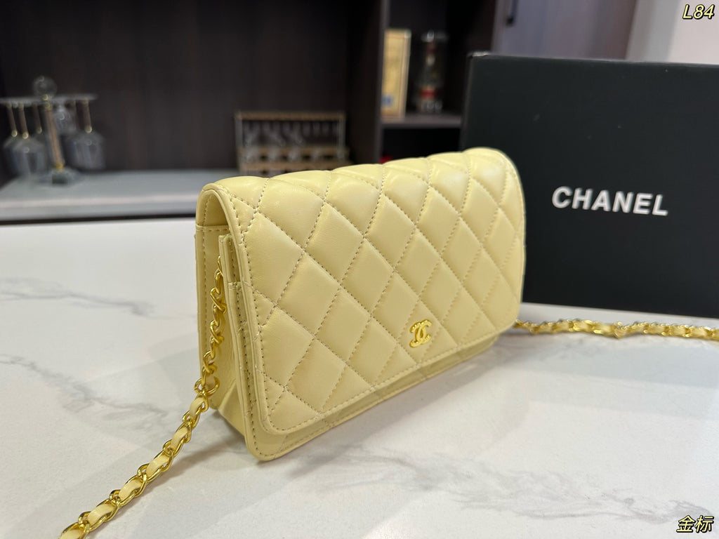 Pre-Order | Quilted Chain Crossbody Bag – Yellow