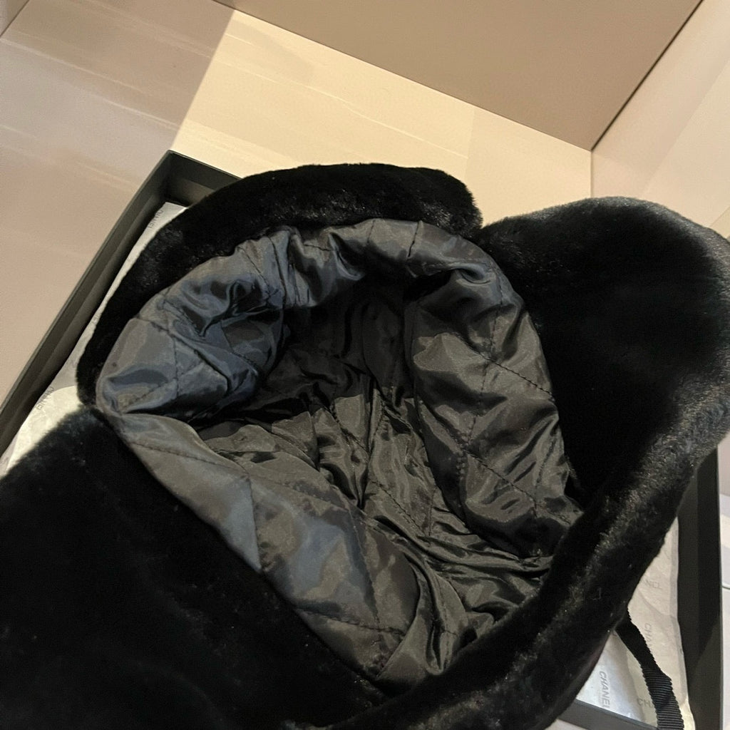 PRE-ORDER BLACK FLUFFY HAT