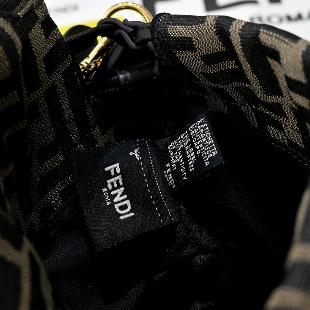 Pre-Order | Shoulder Bag with Gold Hardware