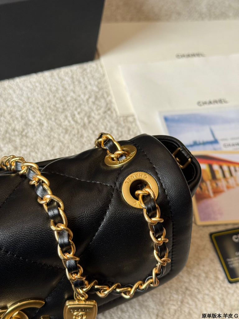 PRE-ORDER CLASSIC POUCH BAG IN BLACK