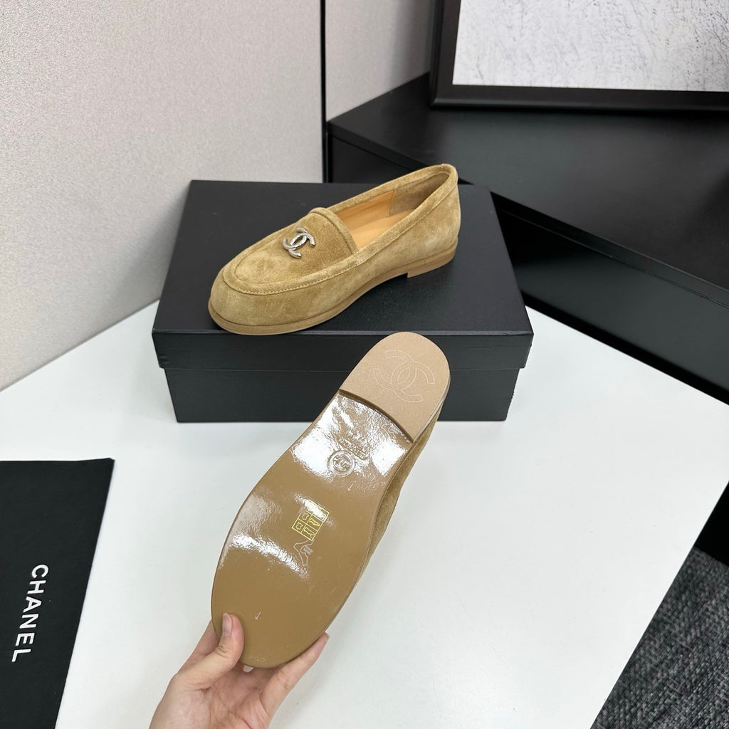 Pre-Order | Suede Loafers in Neutral Beige