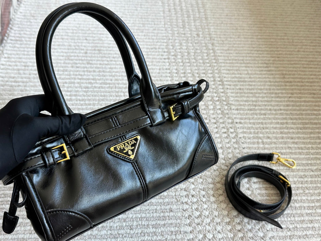 Pre-Order | Structured Top Handle Bag – Black