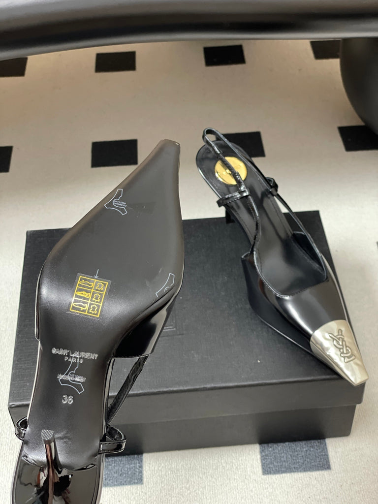 PRE-ORDER BLACK POINTED SHOES