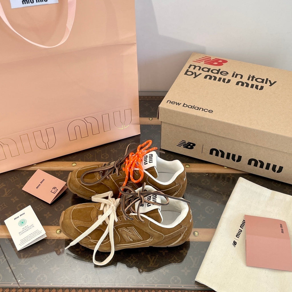 PRE-ORDER BROWN TRAINERS