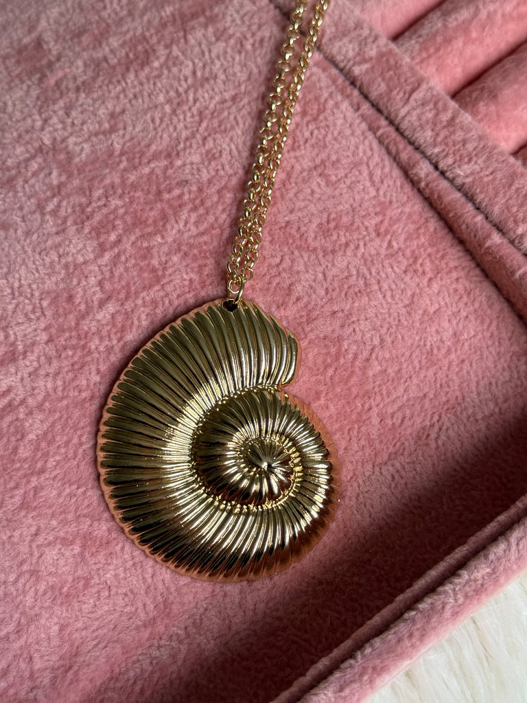 Long Shell Necklace