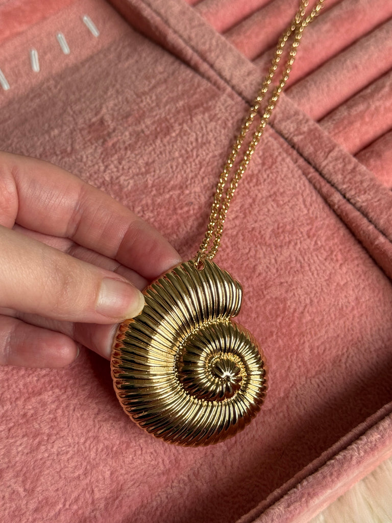 Long Shell Necklace