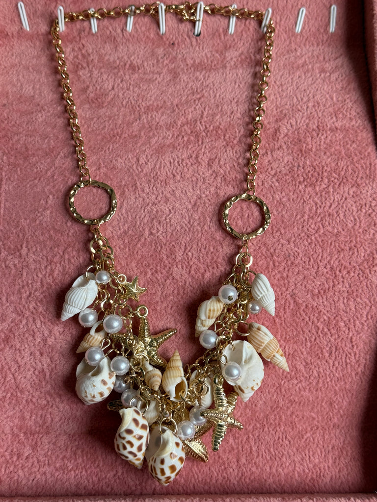 Statement Seashell Necklace