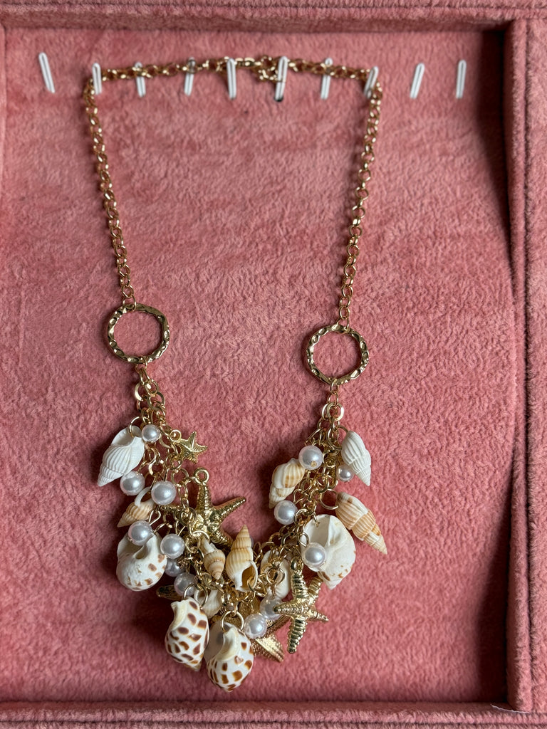 Statement Seashell Necklace