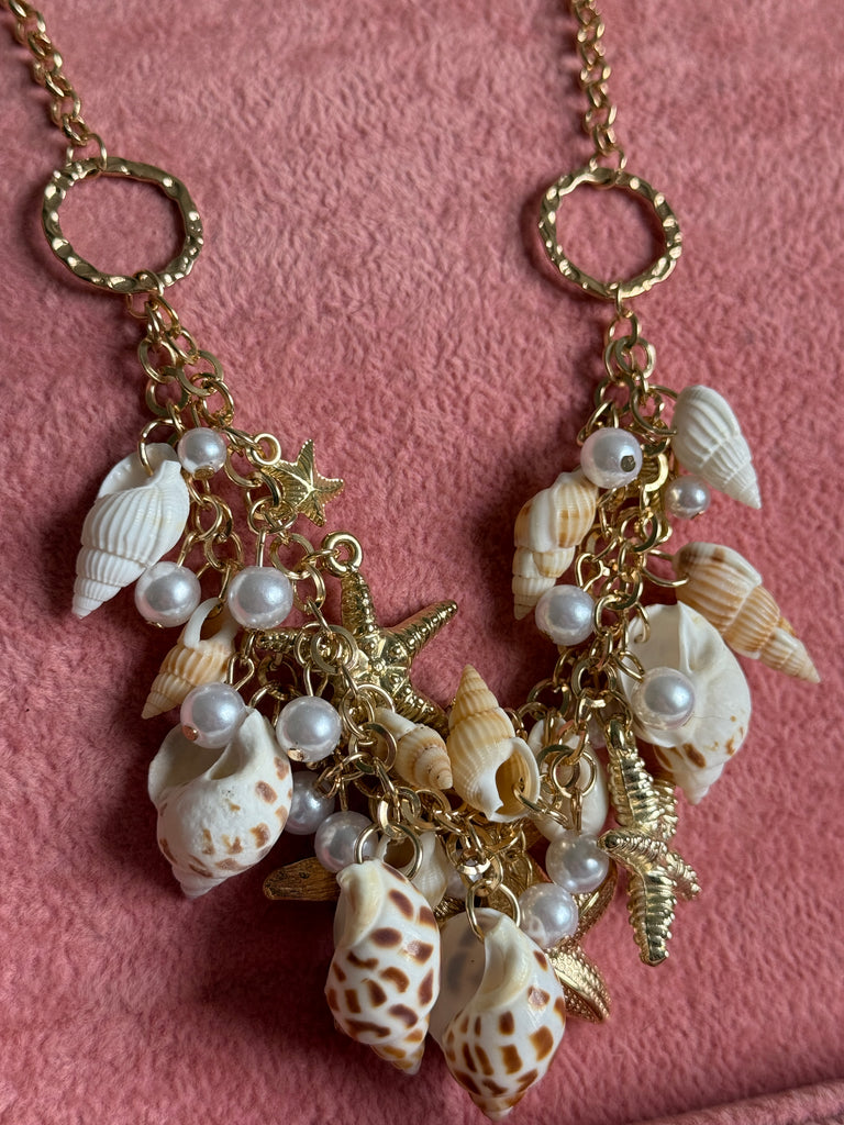 Statement Seashell Necklace