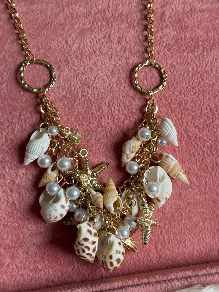 Statement Seashell Necklace