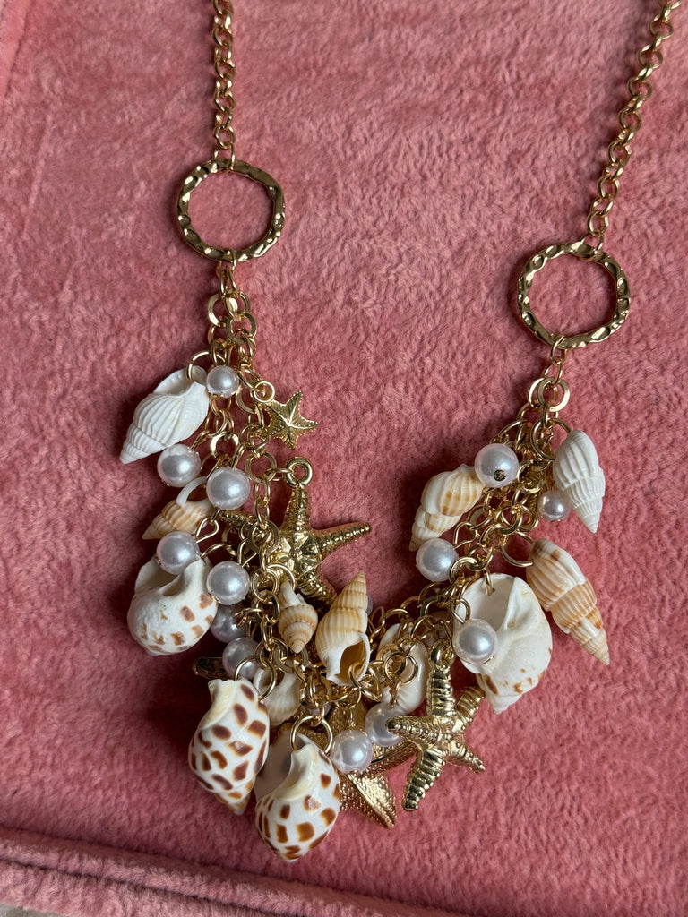 Statement Seashell Necklace