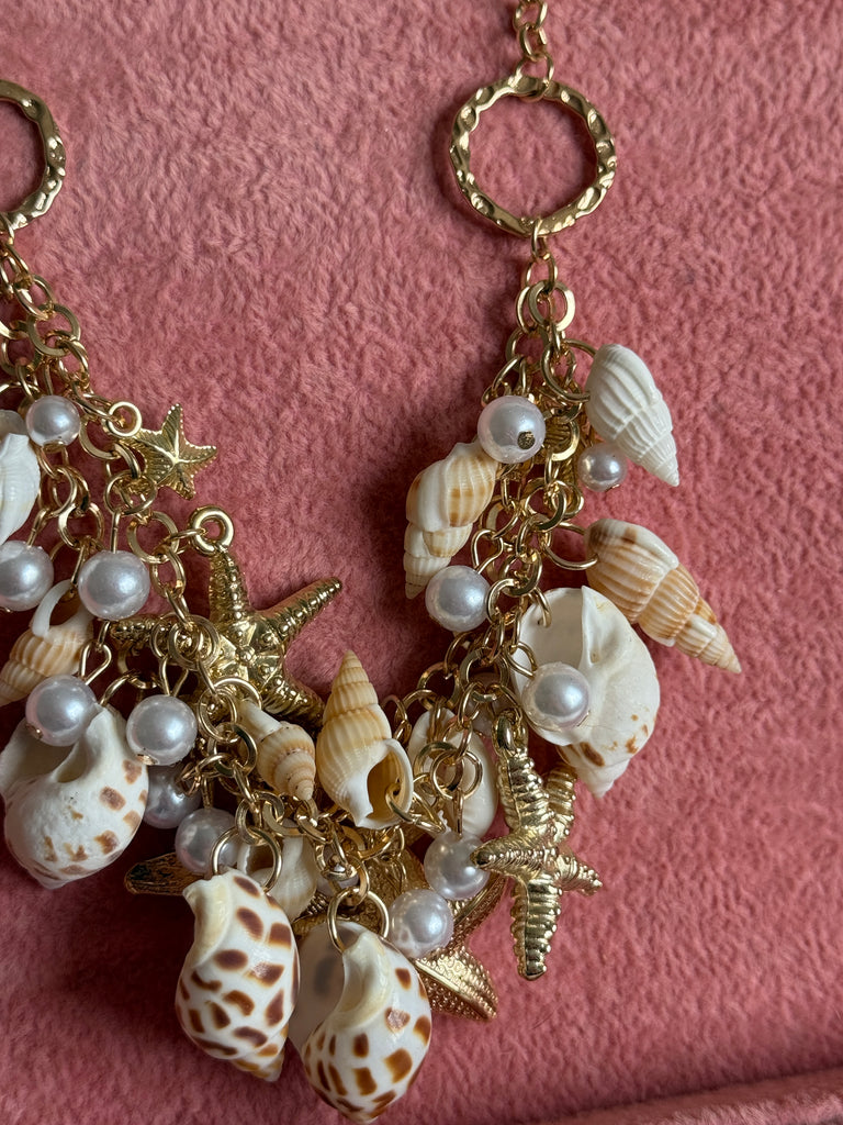 Statement Seashell Necklace