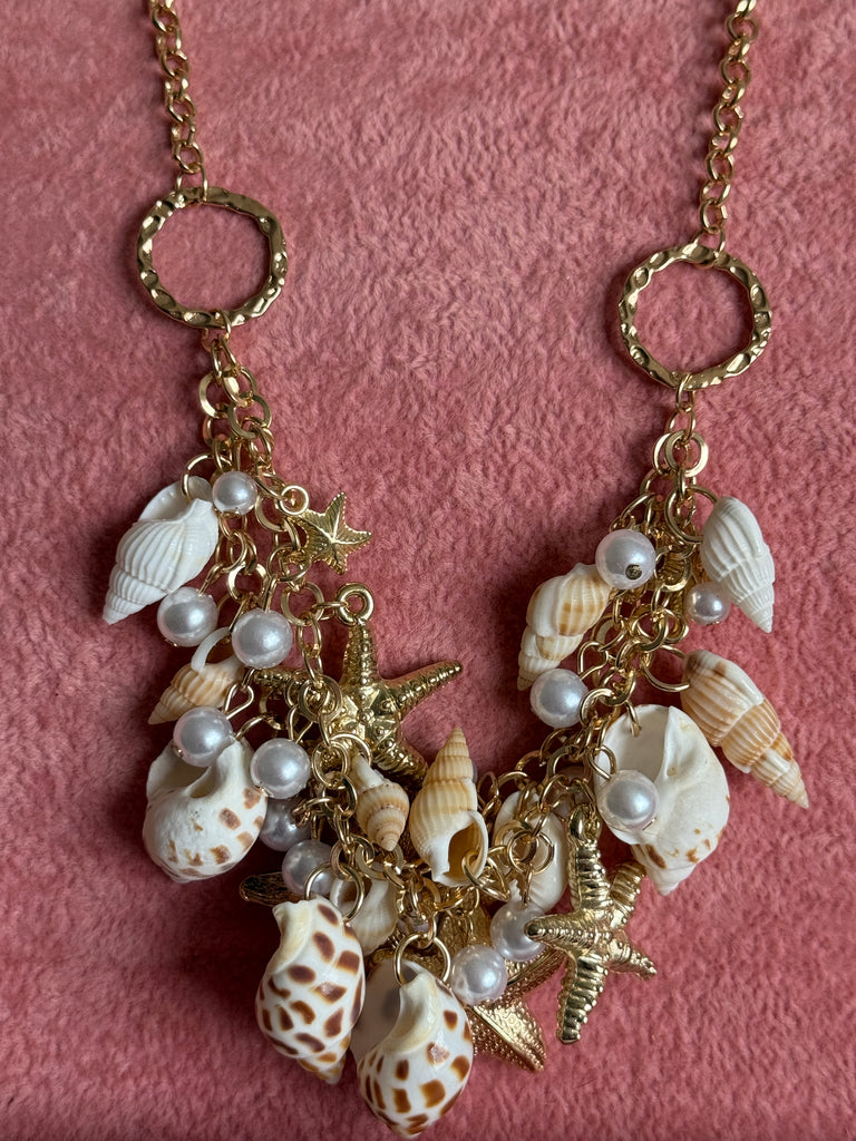 Statement Seashell Necklace