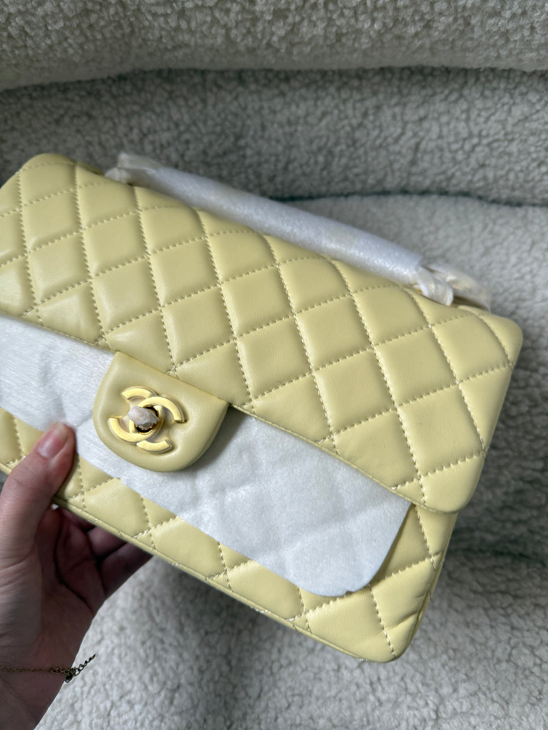 OCTOBER SAMPLE SALE 16