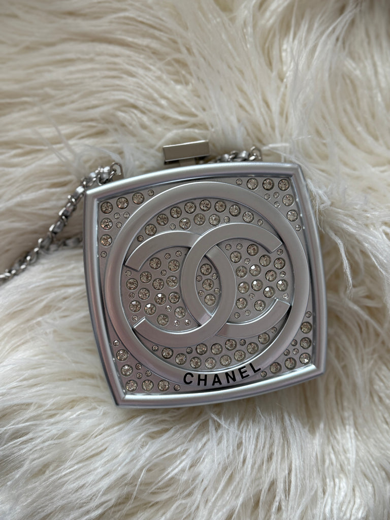 Silver Crystal-Embellished Clutch Bag with Chain Strap