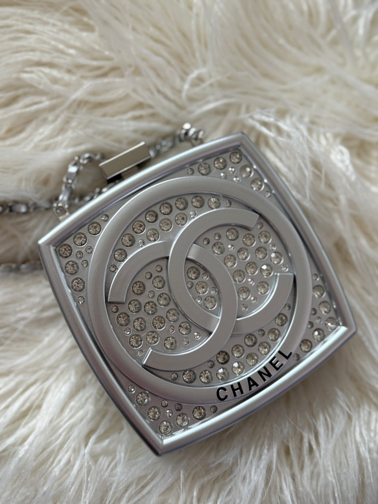Silver Crystal-Embellished Clutch Bag with Chain Strap