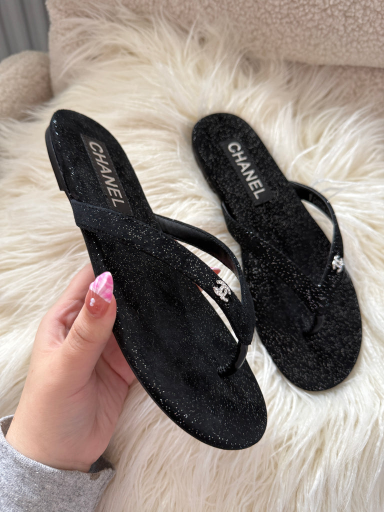 Black Sparkle Thong Sandals with Silver Detailing