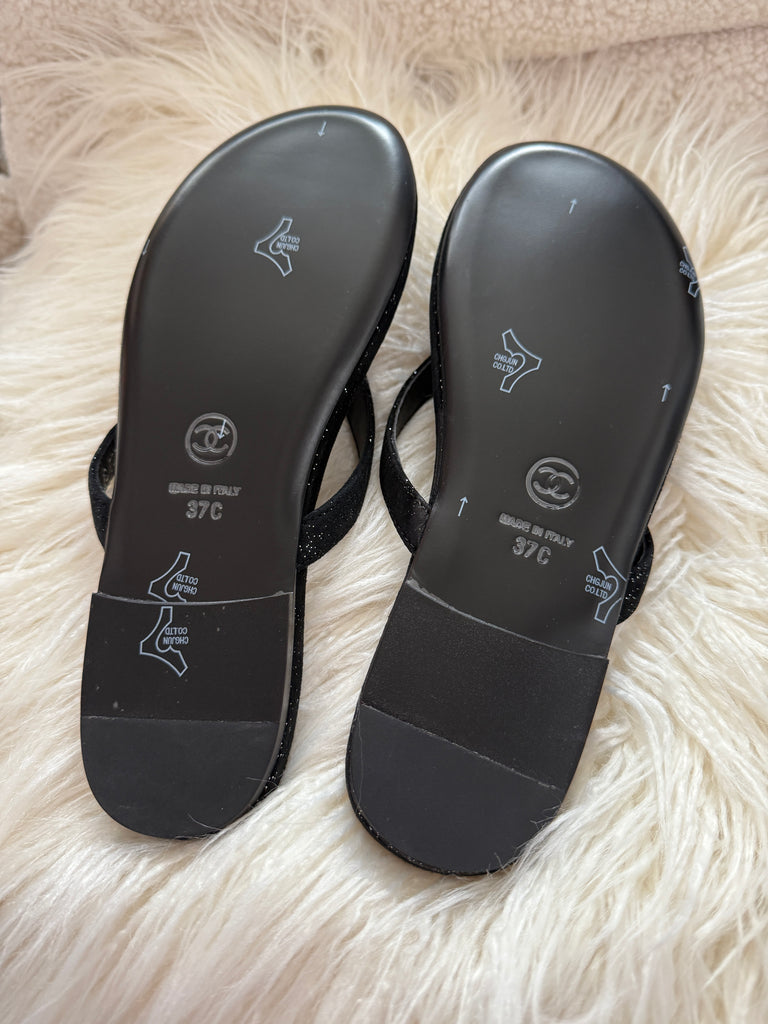Black Sparkle Thong Sandals with Silver Detailing