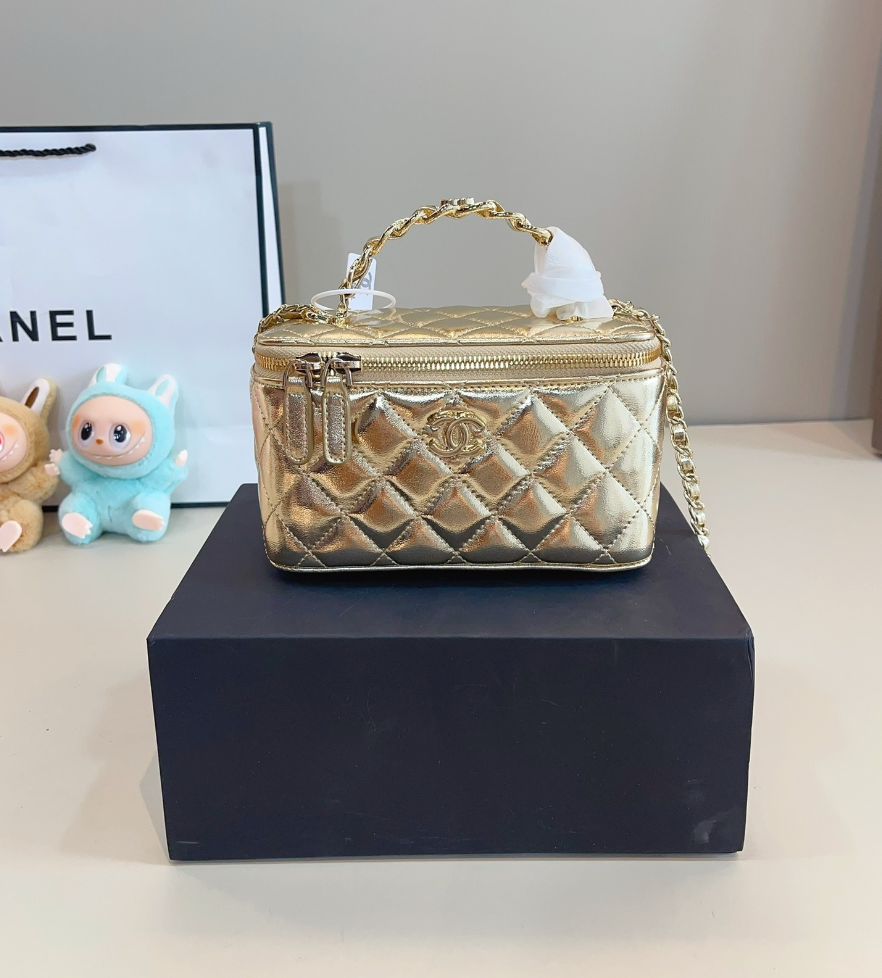 Pre-Order - Metallic Quilted Vanity-Style Bag