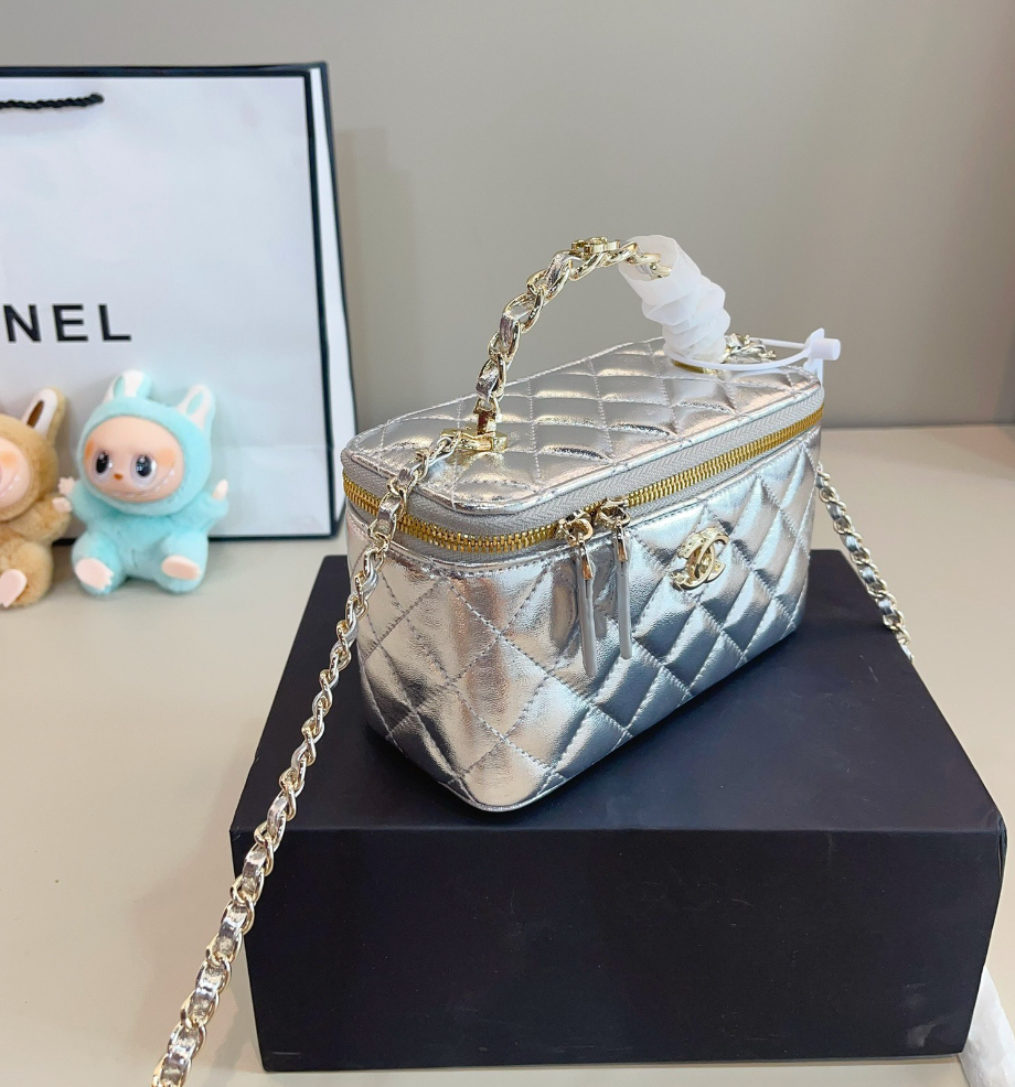 Pre-Order - Metallic Quilted Vanity-Style Bag