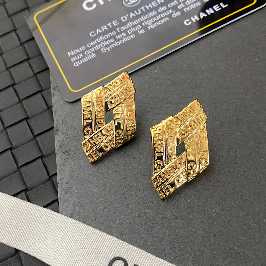 PRE ORDER DIAMOND SHAPE EARRINGS