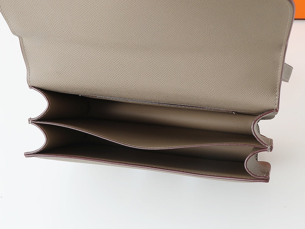 Pre-Order | Structured Crossbody Bag with Silver-Tone Hardware