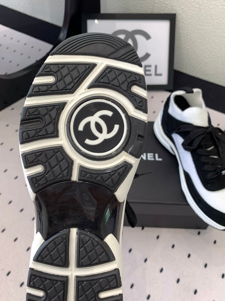 PRE-ORDER BLACK + WHITE TRAINERS