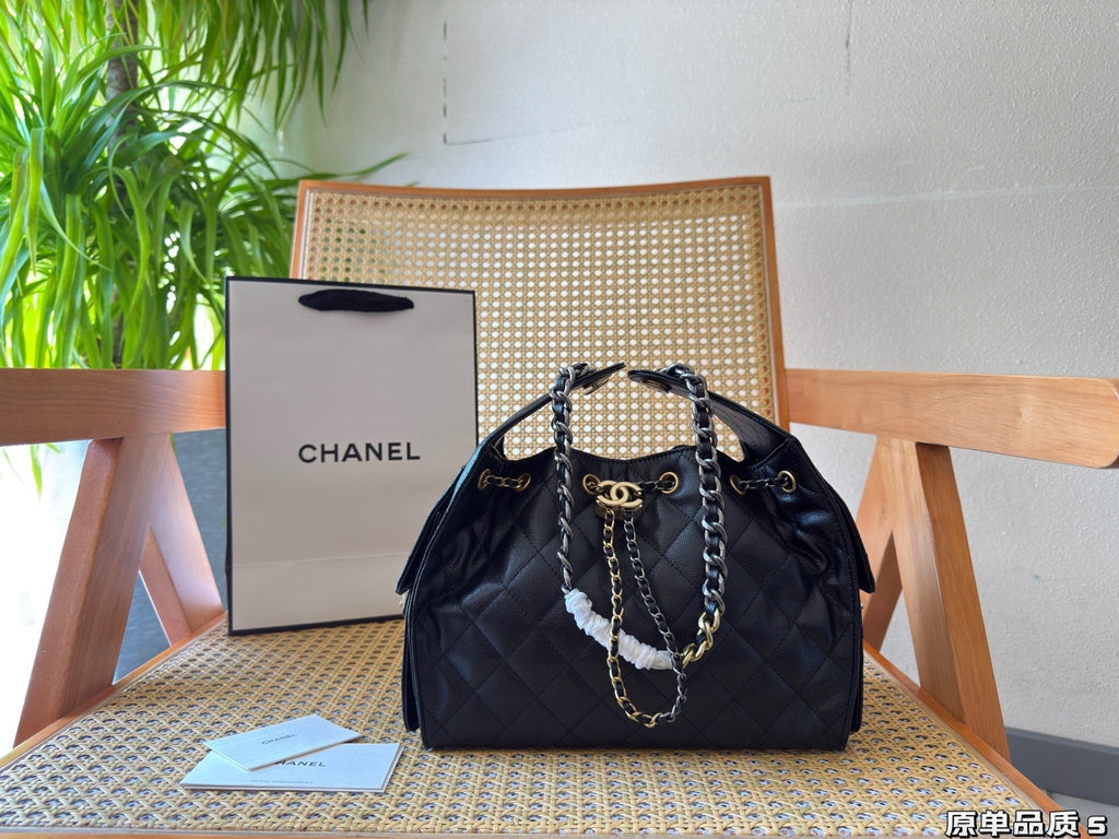 PRE-ORDER BLACK SHOULDER BAG