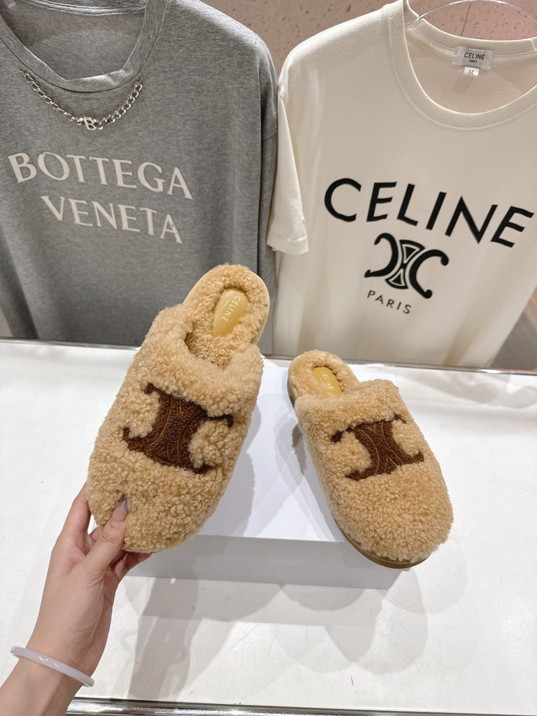 Teddy Shearling Slippers – Pre-Order