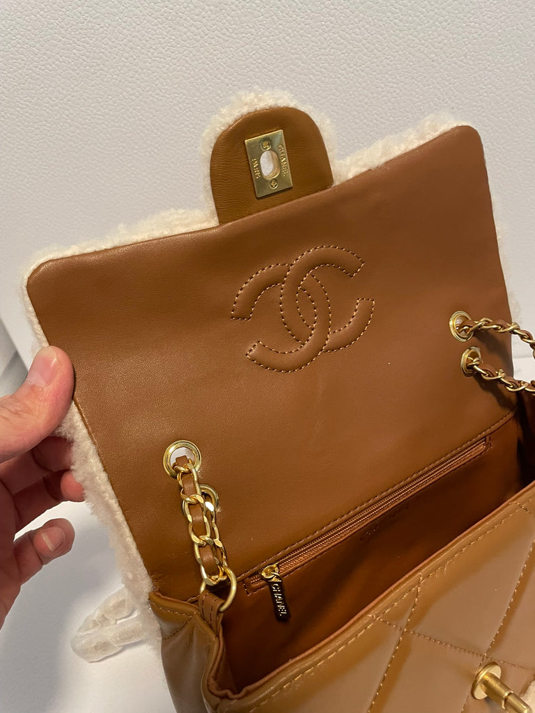 Pre-Order - Shearling Quilted Chain Shoulder Bag