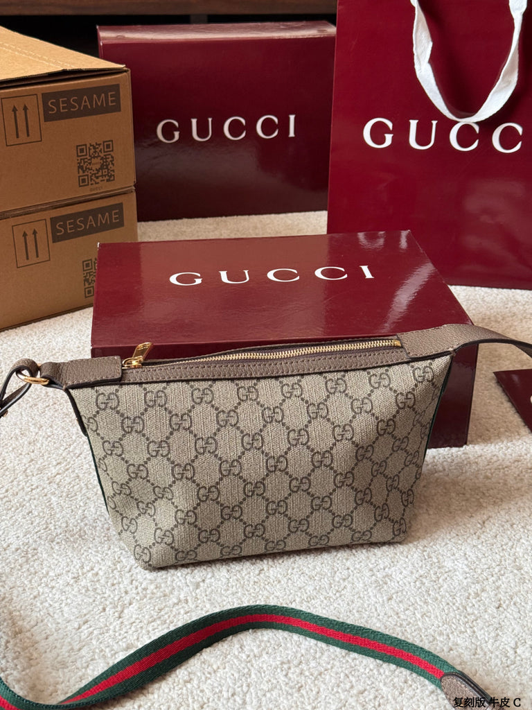 PRE-ORDER CROSS BODY BAG