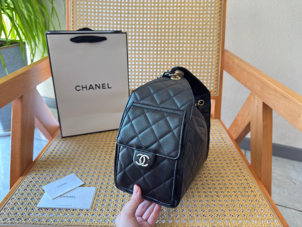 PRE-ORDER BLACK SHOULDER BAG